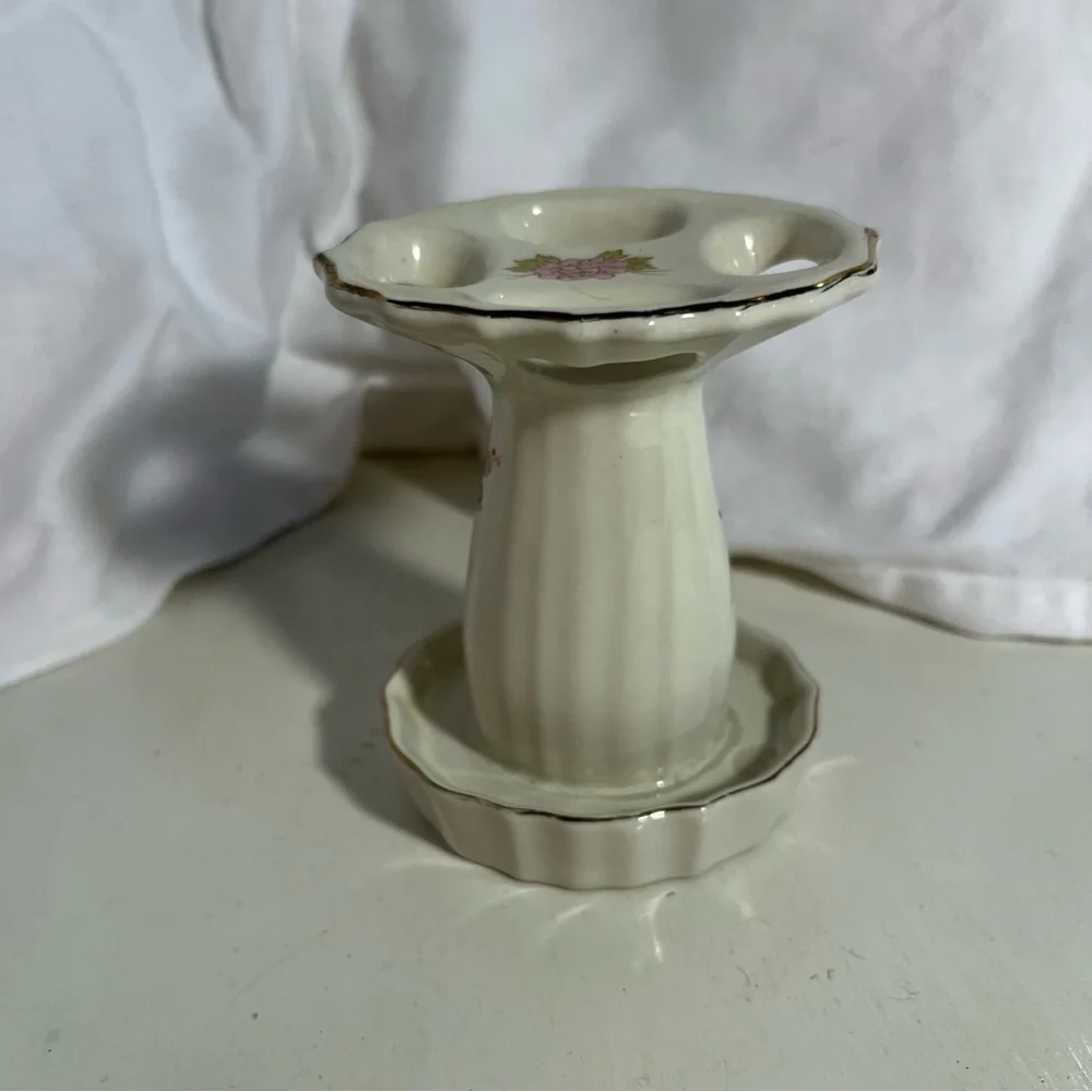 Japanese toothbrush holder